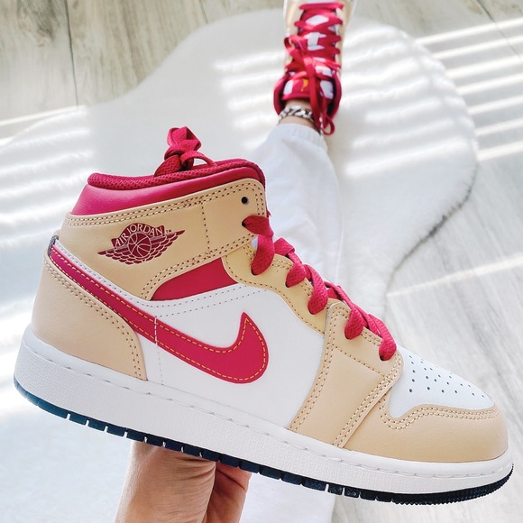 Nike air jordan 1 mid sneakers - Picture 1 of 2